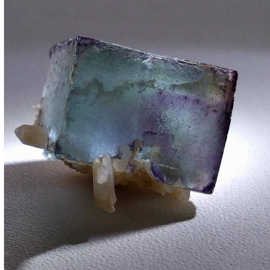 美結晶 オールドストック 蛍石 鉱物 鉱物標本 原石 ナミビア フローライト-