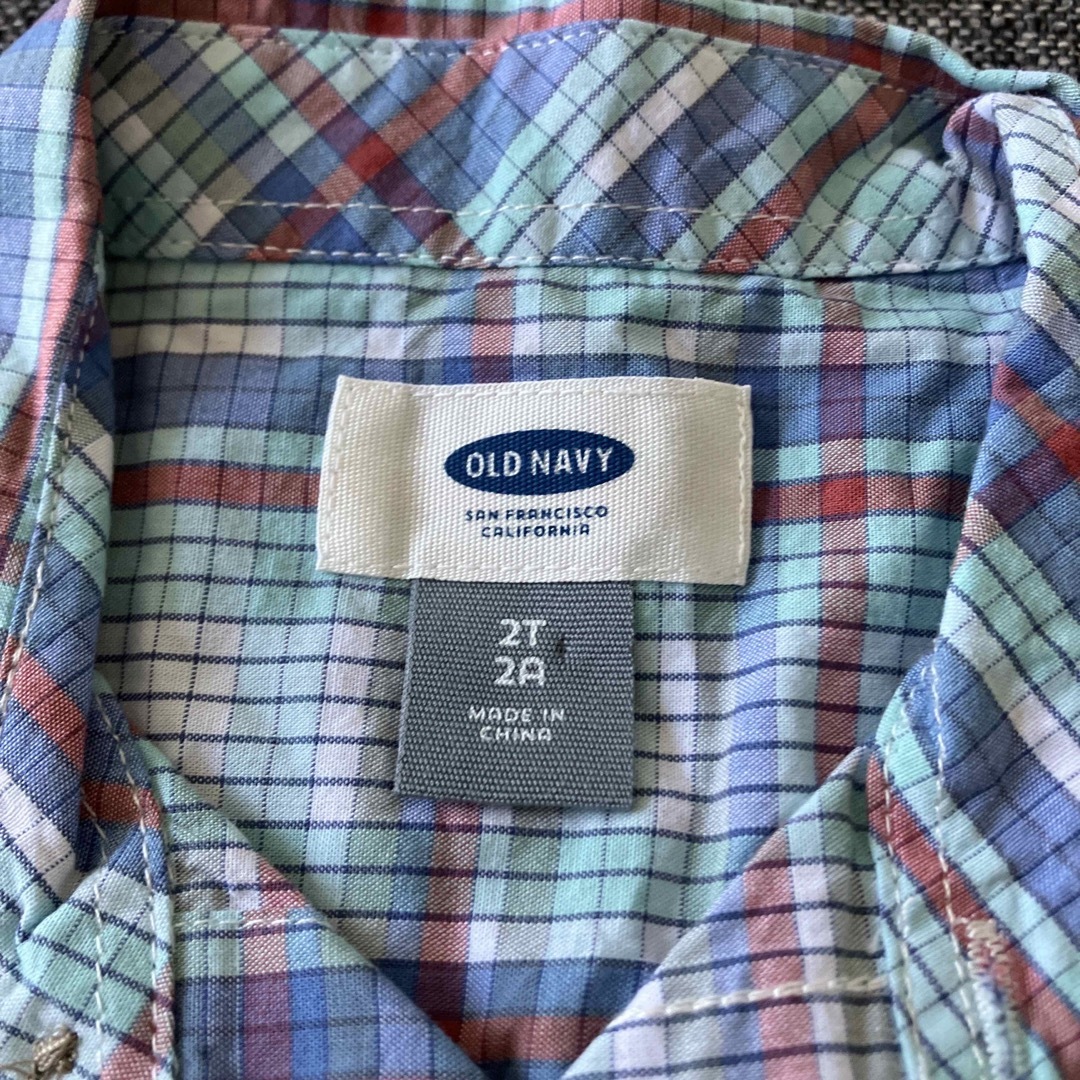 Old Navy(オールドネイビー)のオールドネイビー　シャツ キッズ/ベビー/マタニティのキッズ服男の子用(90cm~)(Tシャツ/カットソー)の商品写真