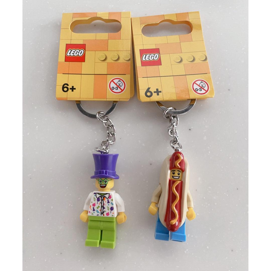 Lego(レゴ)のLEGO キーリング　ホットドッグ　バースデーガイ エンタメ/ホビーのアニメグッズ(キーホルダー)の商品写真