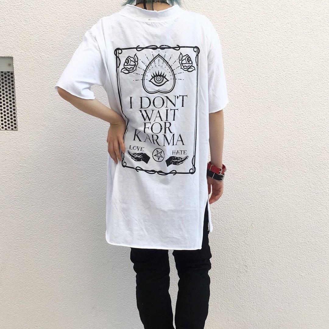 HELLCATPUNKS(ヘルキャットパンクス)のHELLCATPUNKS★ダメージTシャツ レディースのトップス(Tシャツ(半袖/袖なし))の商品写真