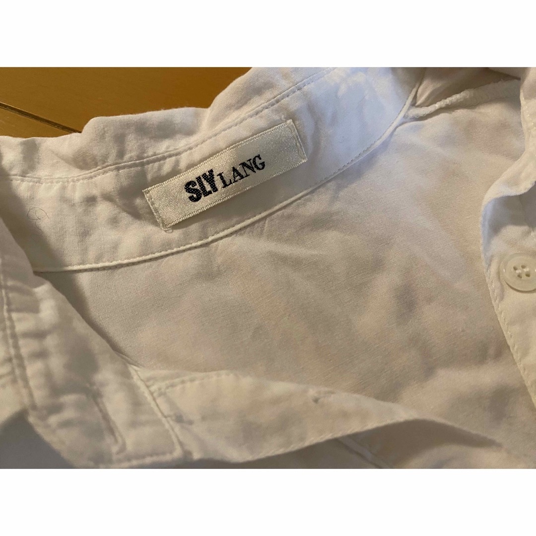 SLY(スライ)の未使用！！SLY★シャツ★白トップス レディースのトップス(シャツ/ブラウス(長袖/七分))の商品写真