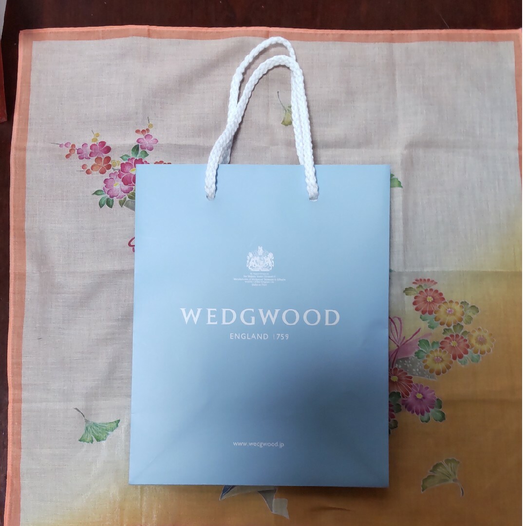 WEDGWOOD(ウェッジウッド)のウェッジウッド  紙袋 レディースのバッグ(ショップ袋)の商品写真