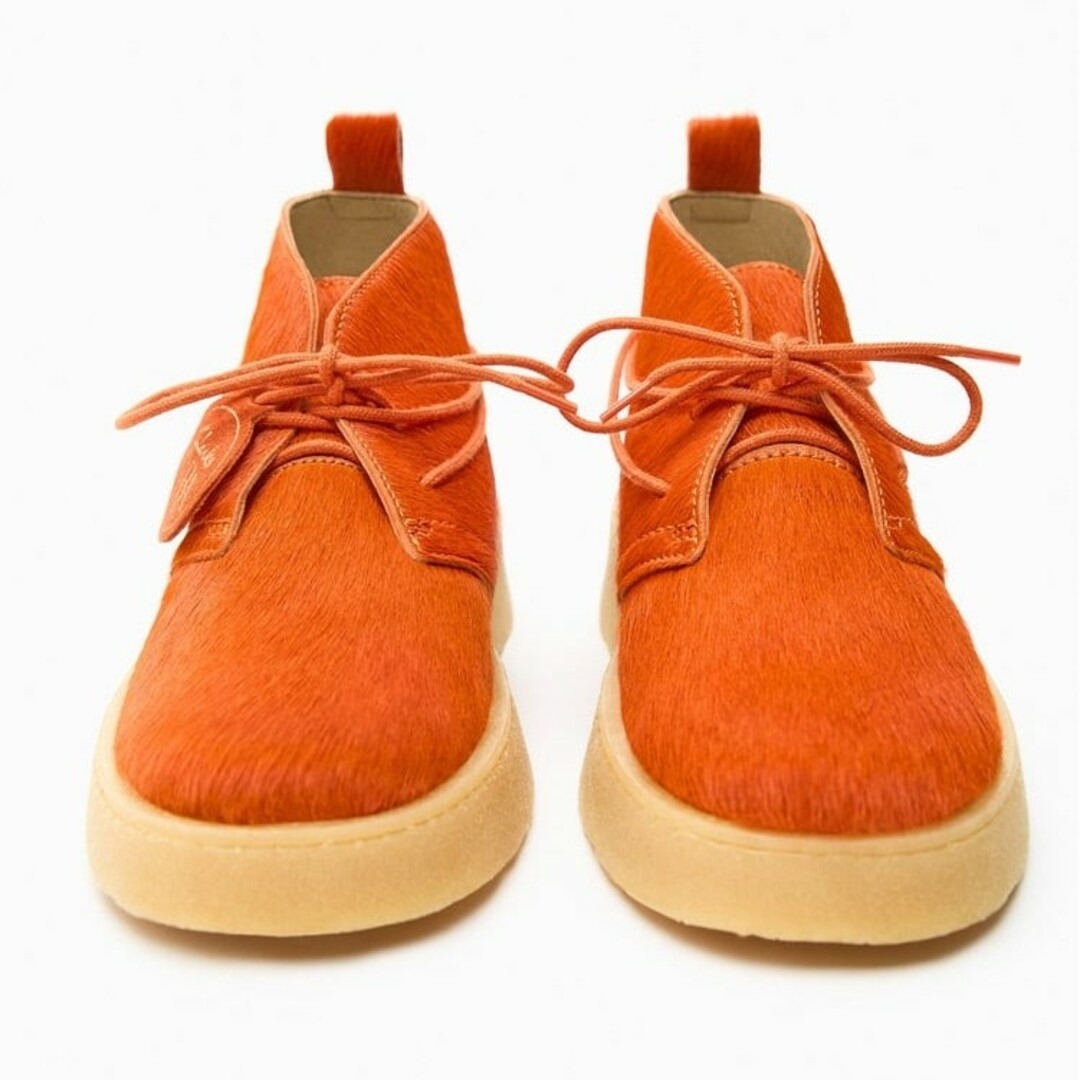 ZARA(ザラ)のCLARKS® X ZARA レザー ショートブーツ　38サイズ　オレンジ色 レディースの靴/シューズ(ブーツ)の商品写真