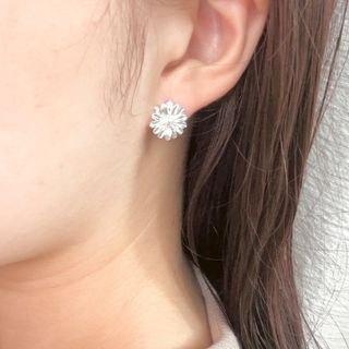 【金属アレルギー対応】大人フラワーモチーフピアス(シルバー) ete アガット(ピアス)