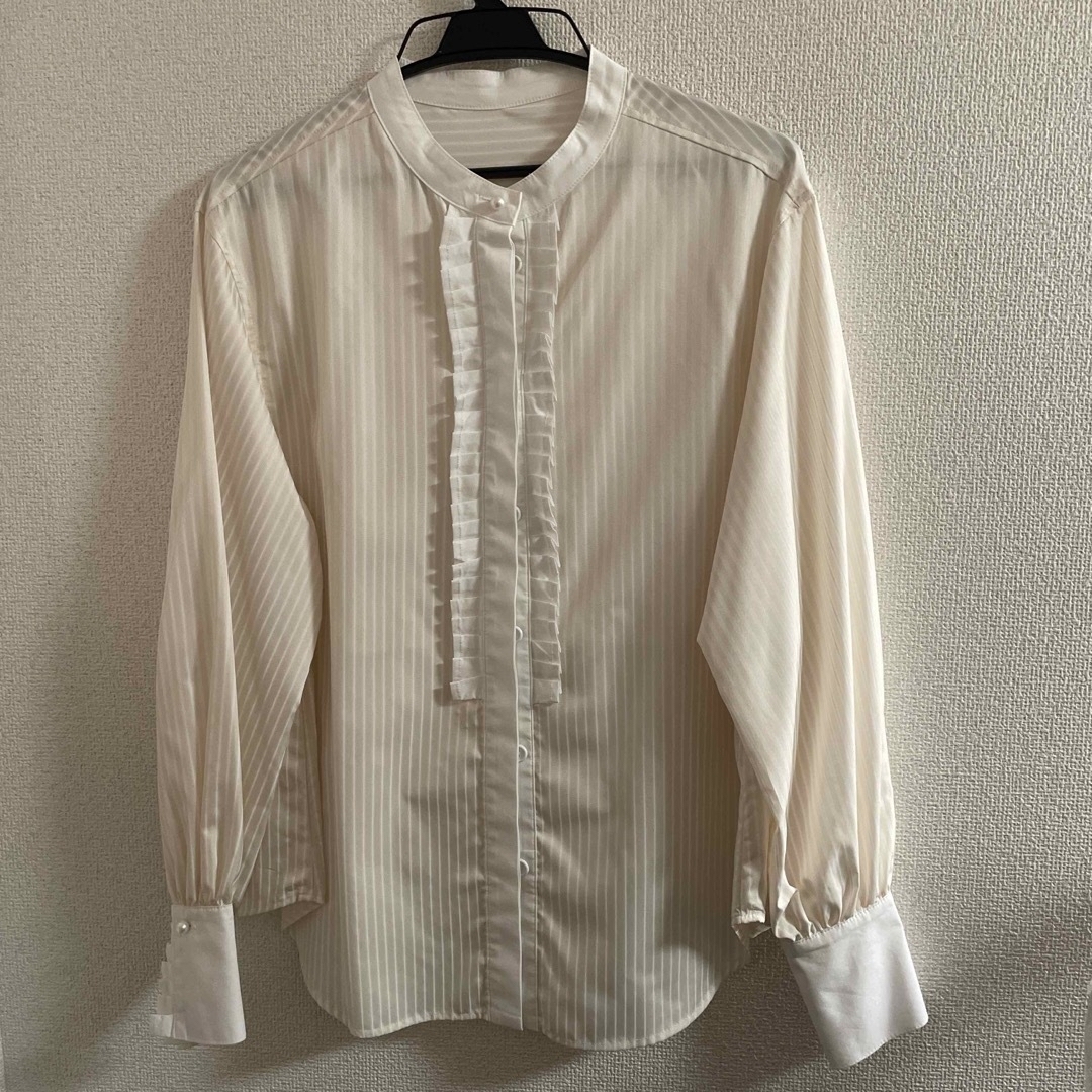 【美品】stripe embroidery logo blouse