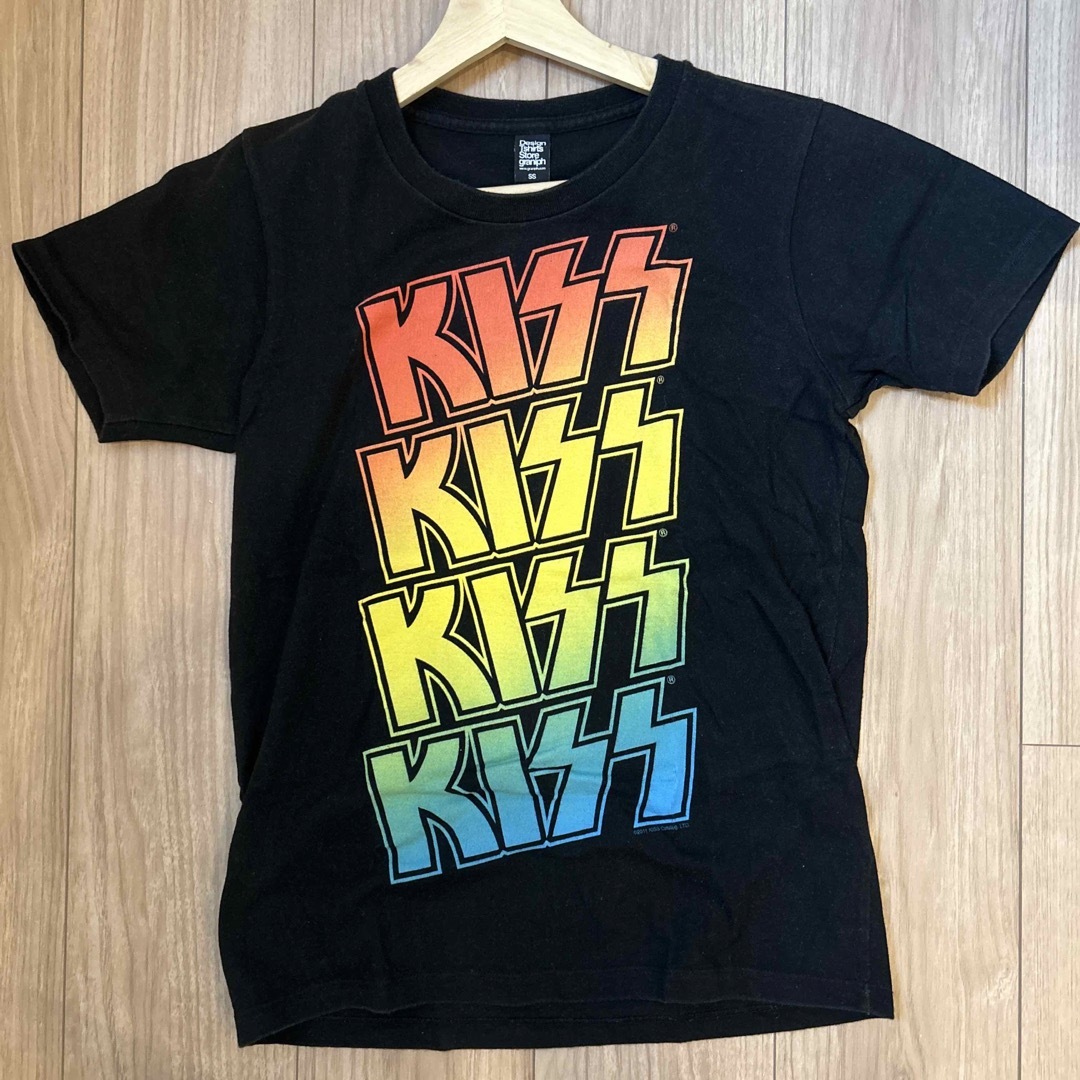 Design Tshirts Store graniph(グラニフ)のグラニフ　KISS Tシャツ　SSサイズ レディースのトップス(Tシャツ(半袖/袖なし))の商品写真