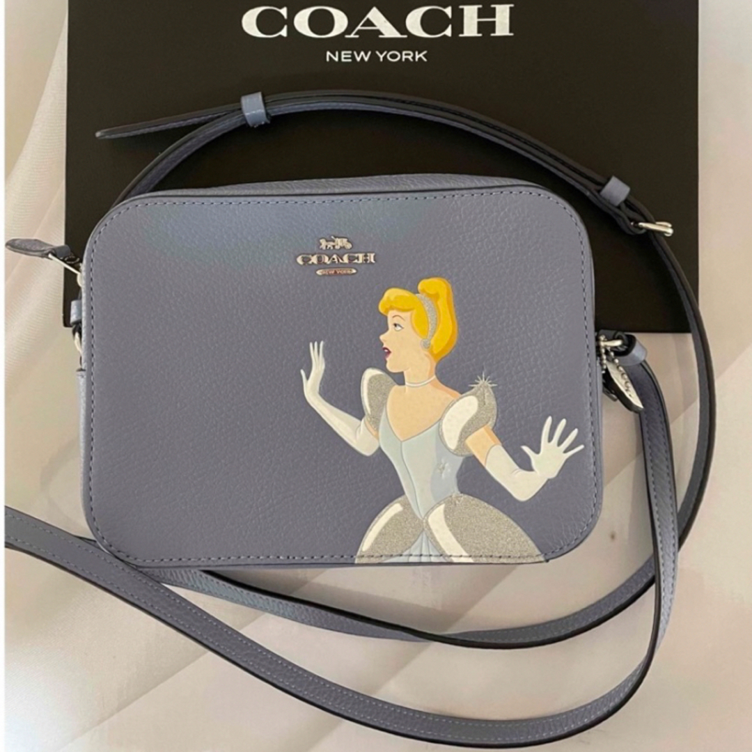 COACH(コーチ)のコーチ Disneyシンデレラ　ショルダーバッグ エンタメ/ホビーのコレクション(その他)の商品写真