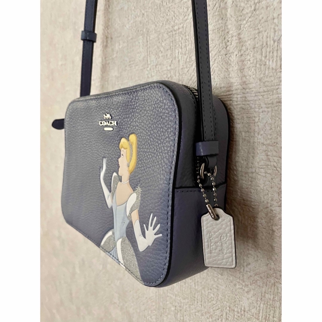 COACH(コーチ)のコーチ Disneyシンデレラ　ショルダーバッグ エンタメ/ホビーのコレクション(その他)の商品写真