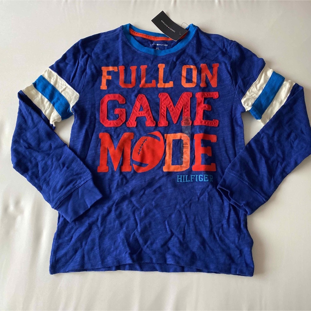 TOMMY HILFIGER(トミーヒルフィガー)の新品・未使用品　トミーヒルフィガー　キッズ　男の子　160cm キッズ/ベビー/マタニティのキッズ服男の子用(90cm~)(Tシャツ/カットソー)の商品写真