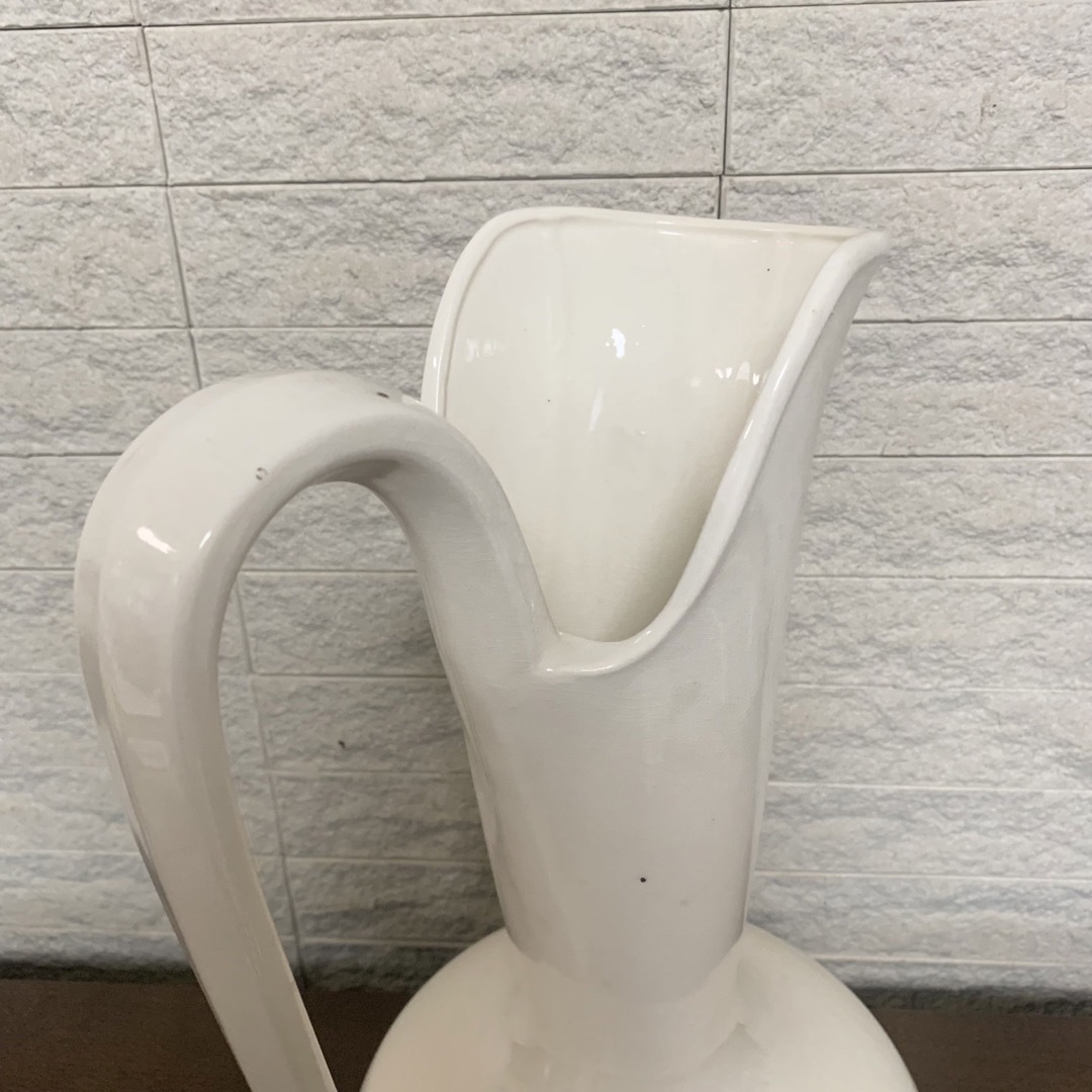 花瓶 白 花器 かびん ホワイト フラワーベース 陶器 インテリア/住まい/日用品のインテリア小物(花瓶)の商品写真