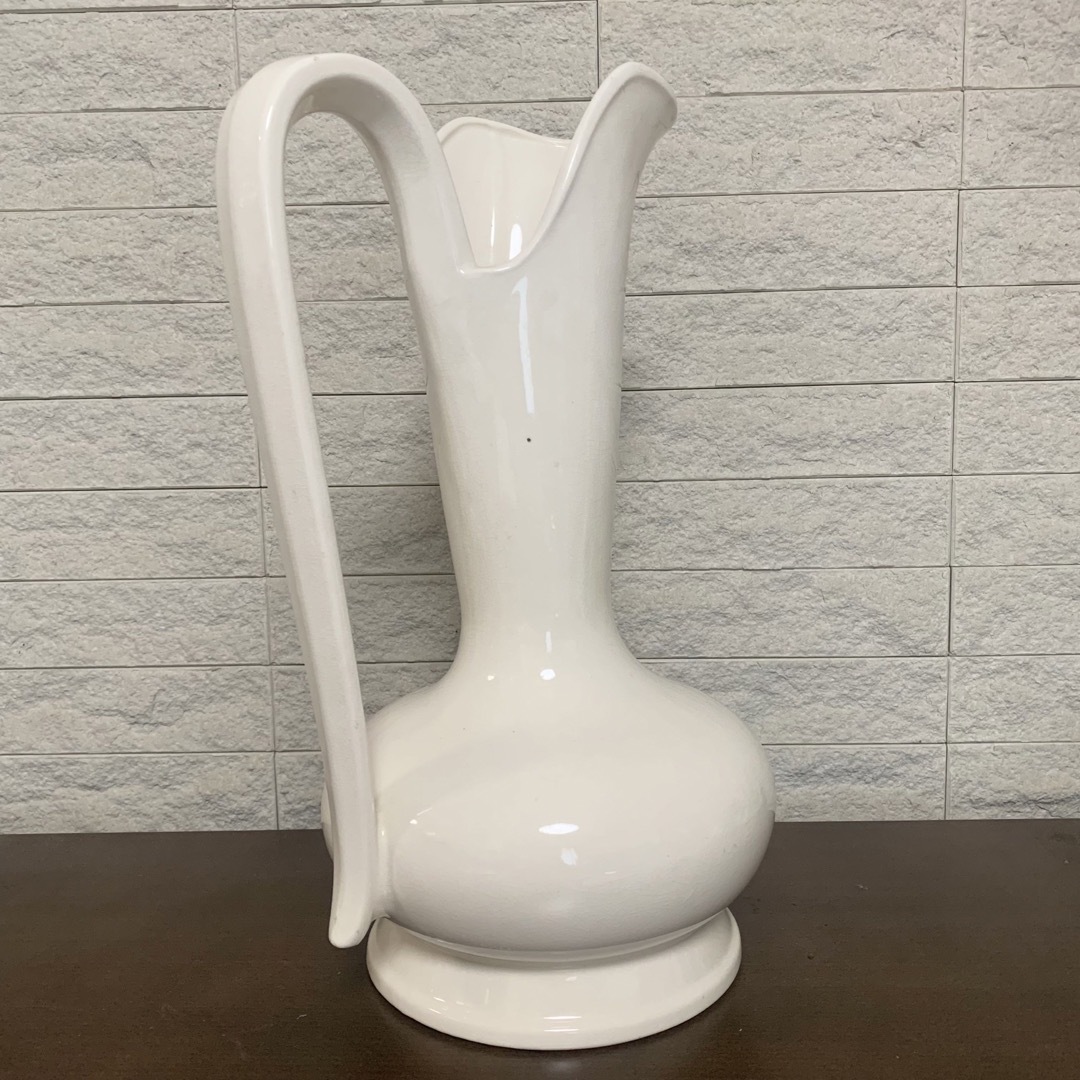 花瓶 白 花器 かびん ホワイト フラワーベース 陶器 インテリア/住まい/日用品のインテリア小物(花瓶)の商品写真