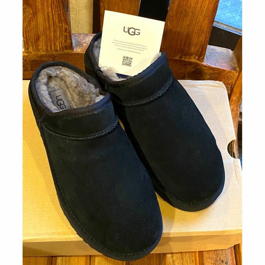 UGG(アグ)の26⇒25.5～✨激レア・全国完売✨新品✨UGG✨CLASSIC SLIPPER レディースの靴/シューズ(サンダル)の商品写真