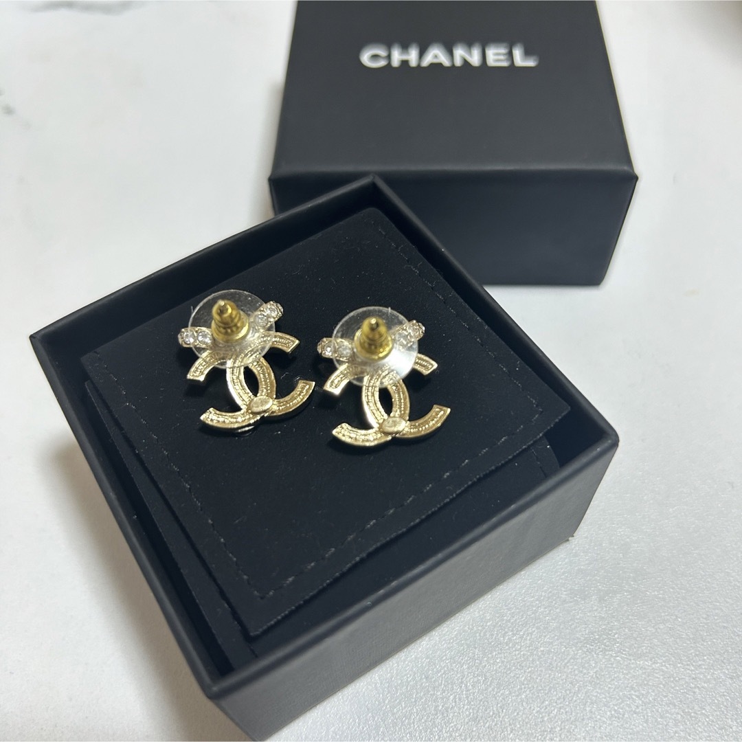 CHANEL シャネル リボンピアス ゴールド | hospitaldaprovidencia.org.br