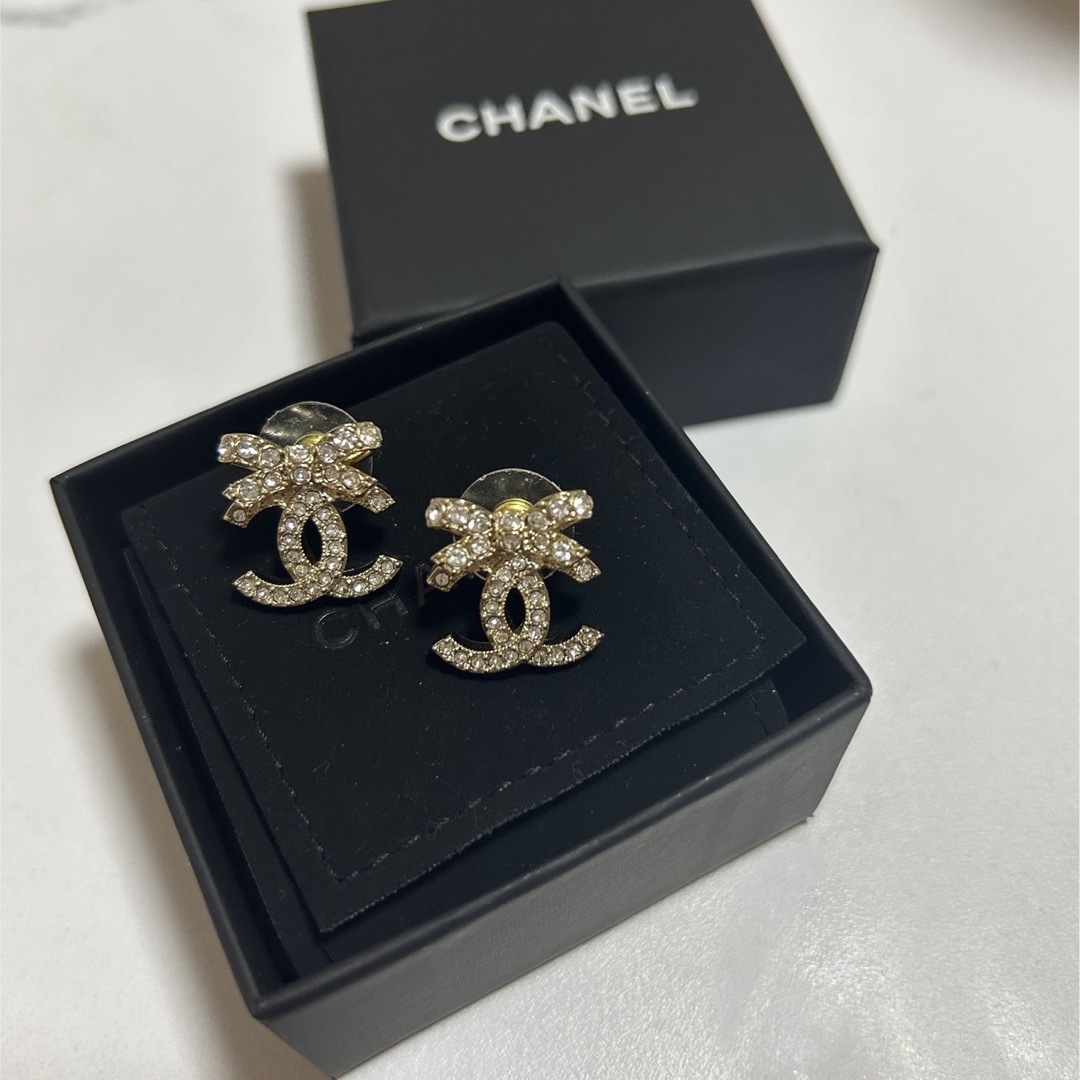 CHANEL リボンピアス