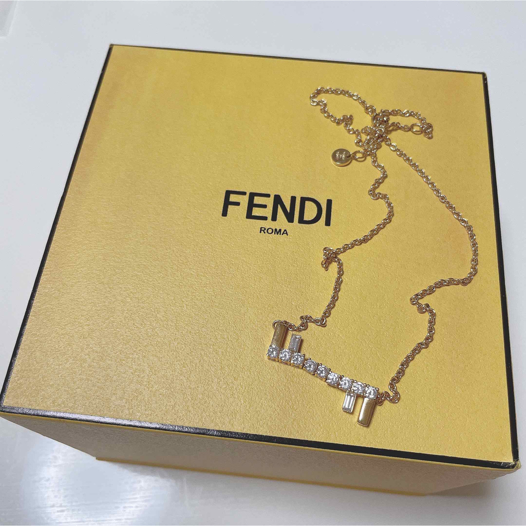 FENDI ファースト ネックレス　新品未使用のサムネイル