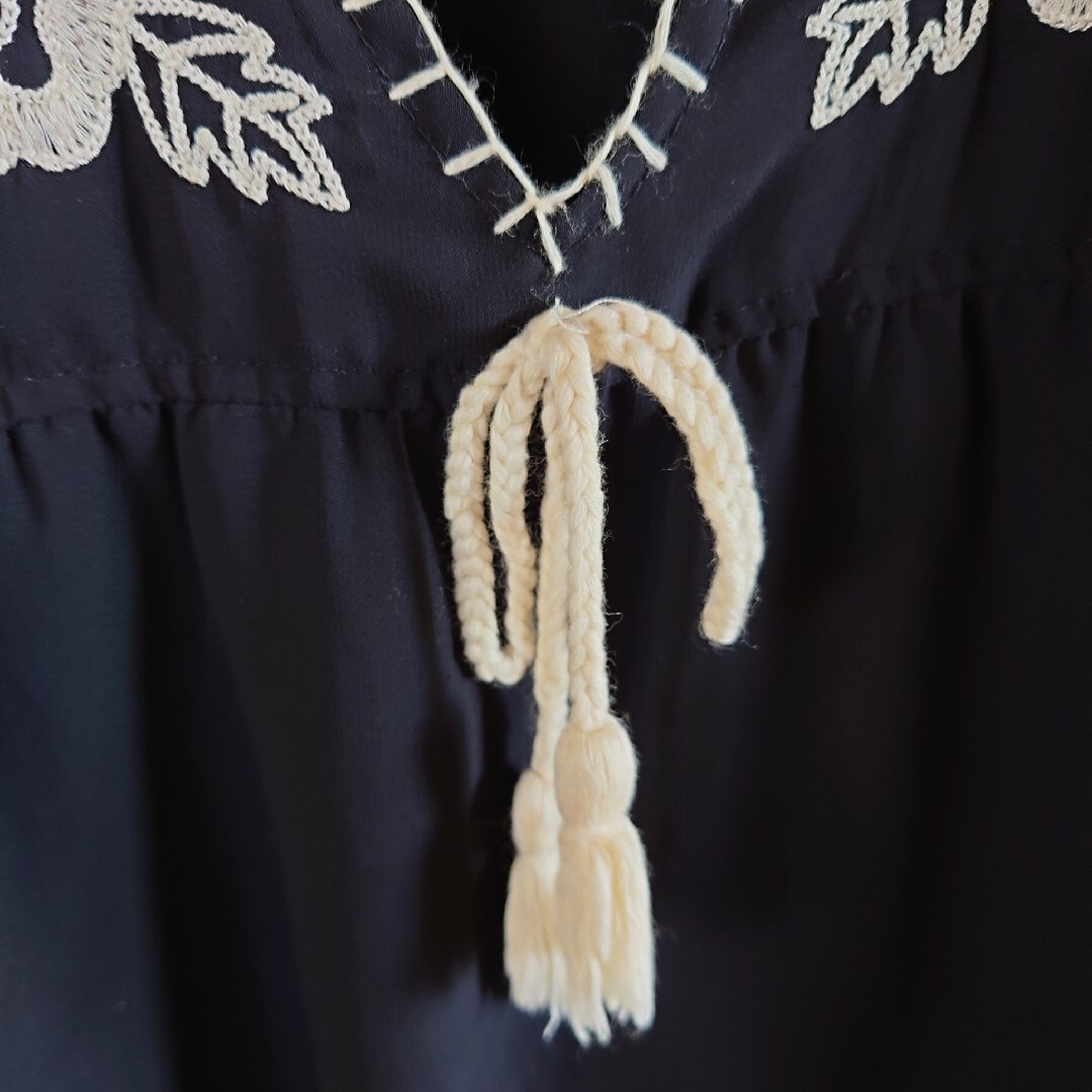 heather(ヘザー)のHeather　ヘザー　長袖刺繍ワンピース　ブラックホワイト レディースのワンピース(ミニワンピース)の商品写真