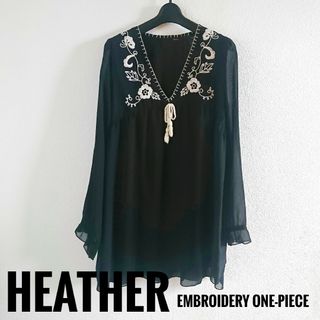 ヘザー(heather)のHeather　ヘザー　長袖刺繍ワンピース　ブラックホワイト(ミニワンピース)