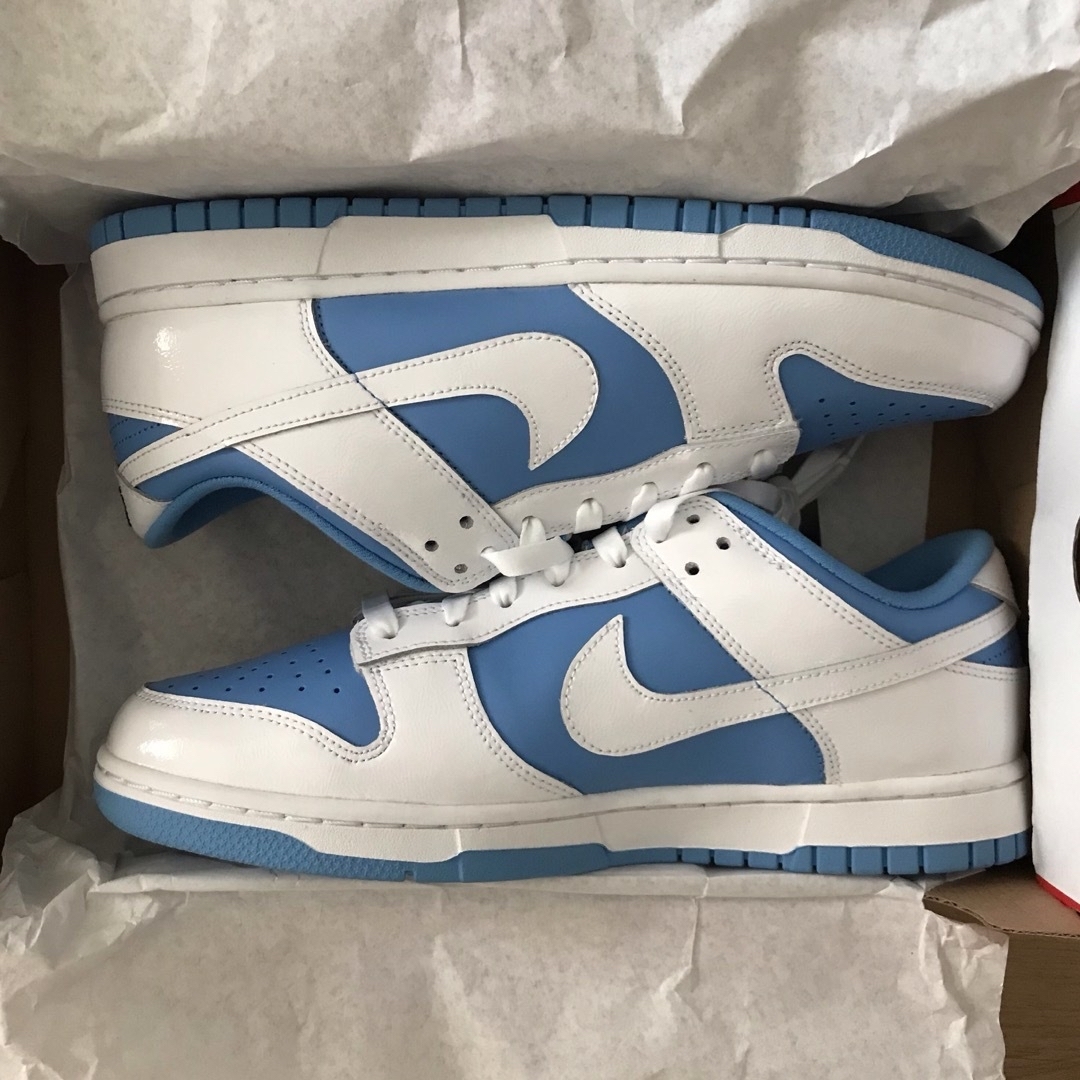 NIKE(ナイキ)のNike WMNS Dunk Low Reverse UNC メンズの靴/シューズ(スニーカー)の商品写真