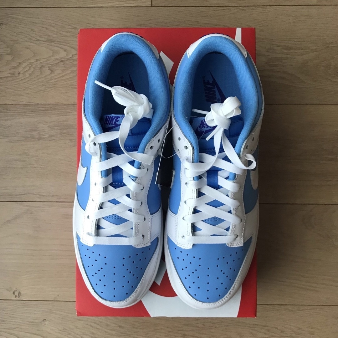 NIKE(ナイキ)のNike WMNS Dunk Low Reverse UNC メンズの靴/シューズ(スニーカー)の商品写真