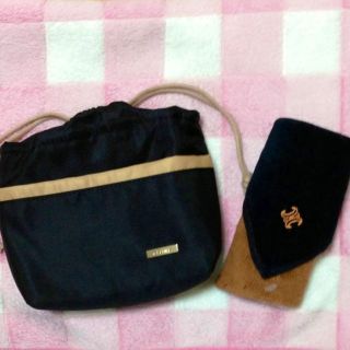 CELINE（ポーチ）のフリマアイテム一覧