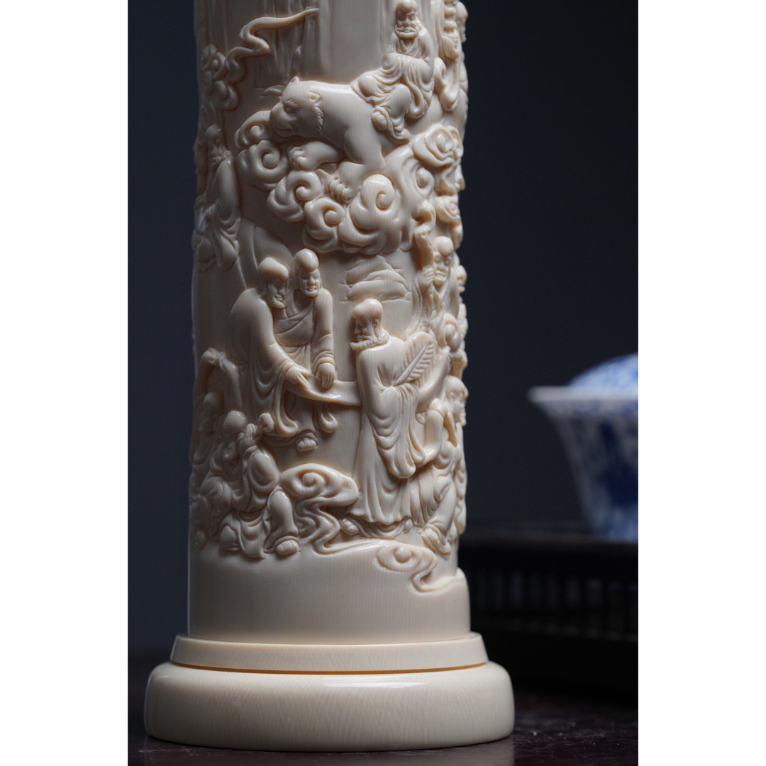 天然マンモス牙精巧な手作り彫刻十八羅漢 香筒 コスメ/美容のリラクゼーション(お香/香炉)の商品写真