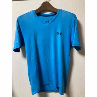 アンダーアーマー(UNDER ARMOUR)のunder armor ＶネックＴシャツ　size MＤ(Tシャツ/カットソー(半袖/袖なし))