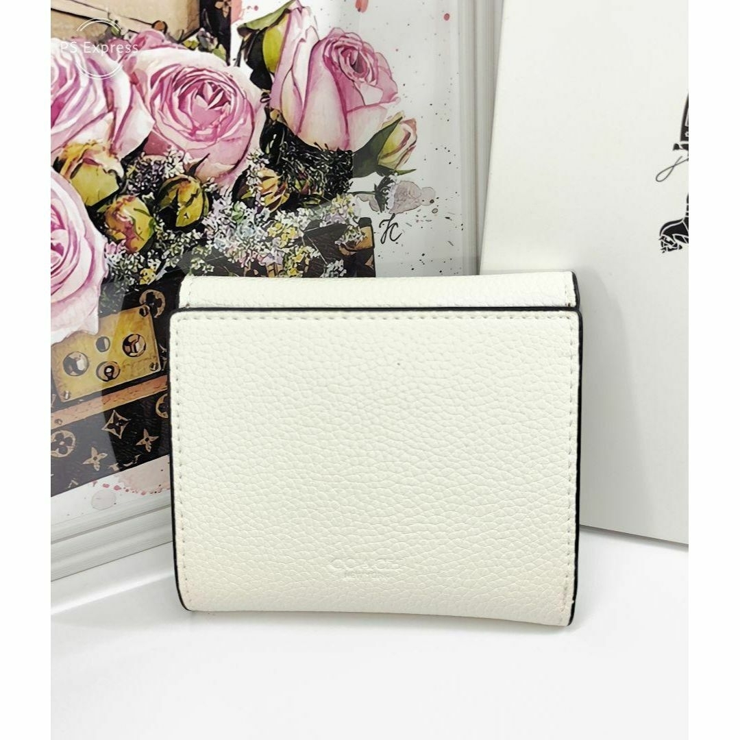 早割販売中 ✨COACH✨ジョージー スモールウォレット 白 折り財布