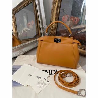 フェンディ(FENDI)のFENDI フェンディ ピーカブー ミニ 2WAY イエロー　ショルダーバッグ(ハンドバッグ)