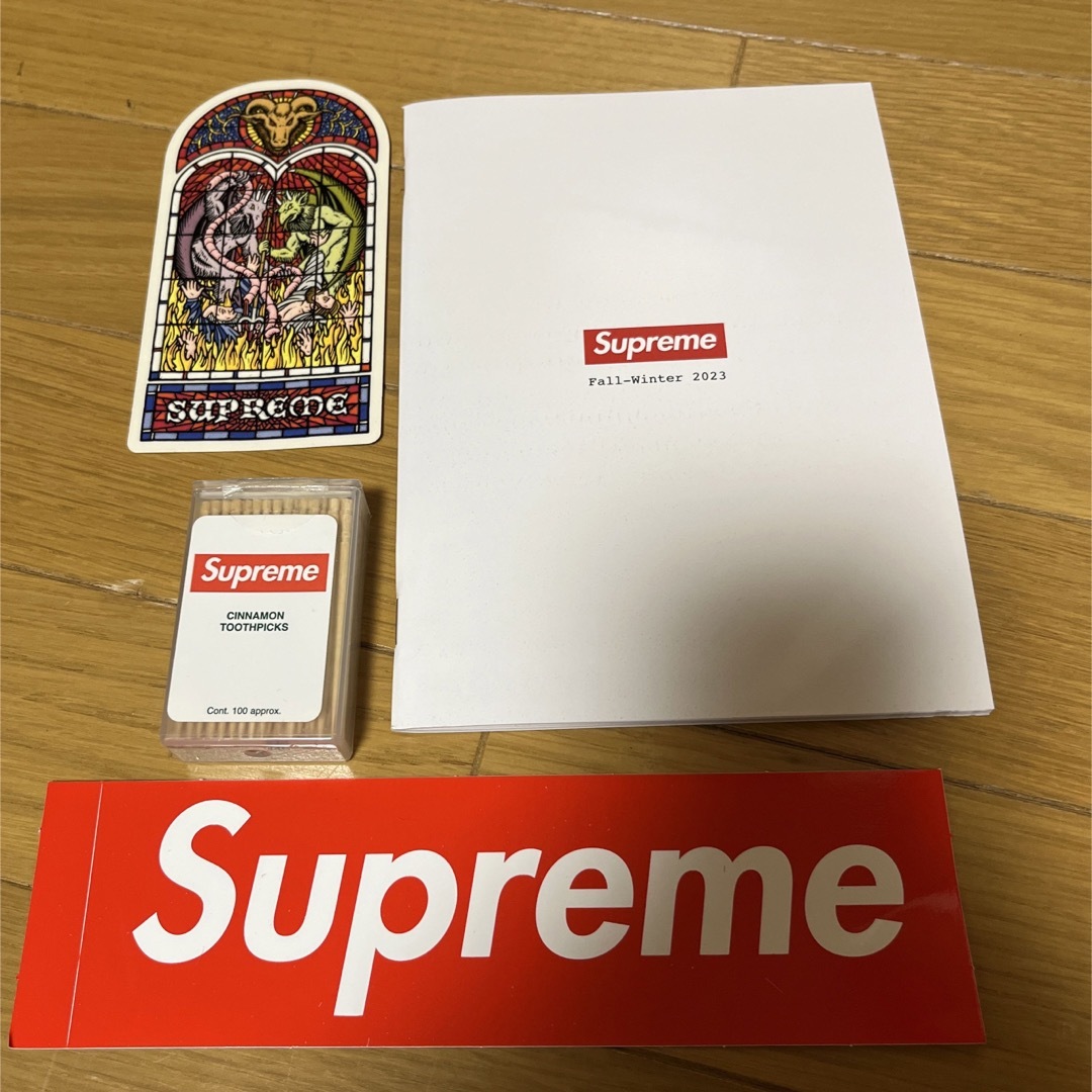 Supreme - supreme 2023 FW ノベルティ 爪楊枝 ステッカーセットの通販 ...