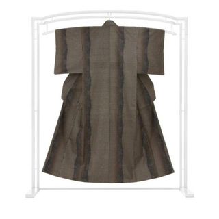 着物だいやす □本場奄美大島紬□純泥染 よろけ縞に草花