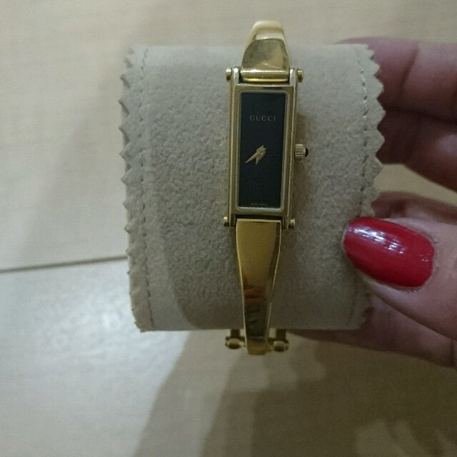 Gucci(グッチ)のGUCCI ゴールド腕時計　美品 レディースのファッション小物(腕時計)の商品写真