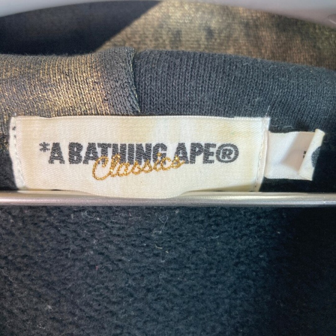 A BATHING APE(アベイシングエイプ)の★ア・ベイジング・エイプ スター総柄 フルジップ パーカー ブラック×ゴールド メンズのトップス(パーカー)の商品写真