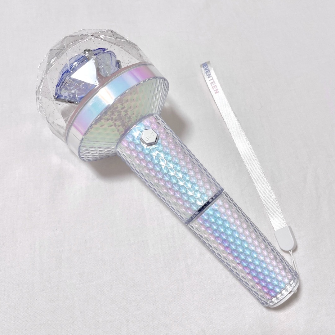 SEVENTEEN(セブンティーン)のSEVENTEEN OFFICIAL LIGHT STICK VER.2 エンタメ/ホビーの声優グッズ(ペンライト)の商品写真