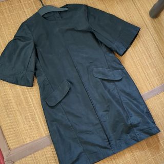 ユニクロ(UNIQLO)の黒　ワンピース　ユニクロ Ｍサイズ(ひざ丈ワンピース)