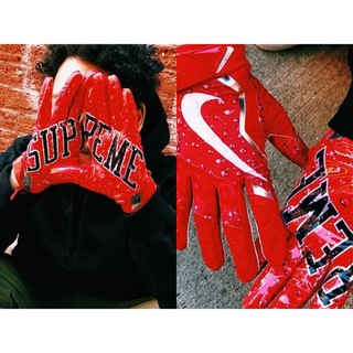 シュプリーム(Supreme)のSupreme Nike VaporJet4.0FootballGloves M(手袋)
