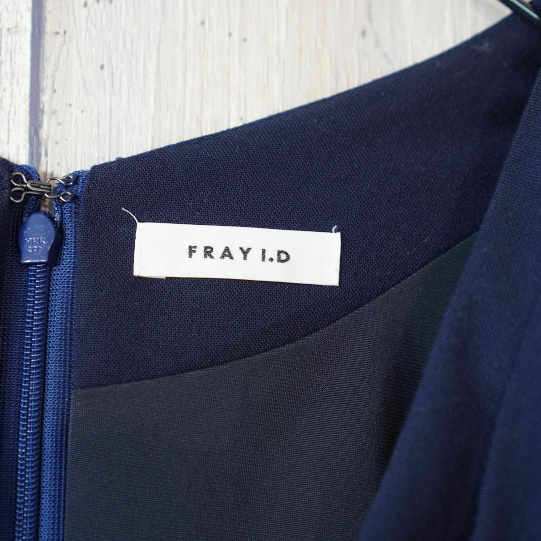 FRAY I.D(フレイアイディー)のFRAY I.D カシュクールノースリーブタックフレアミニワンピース ネイビーM レディースのワンピース(ミニワンピース)の商品写真