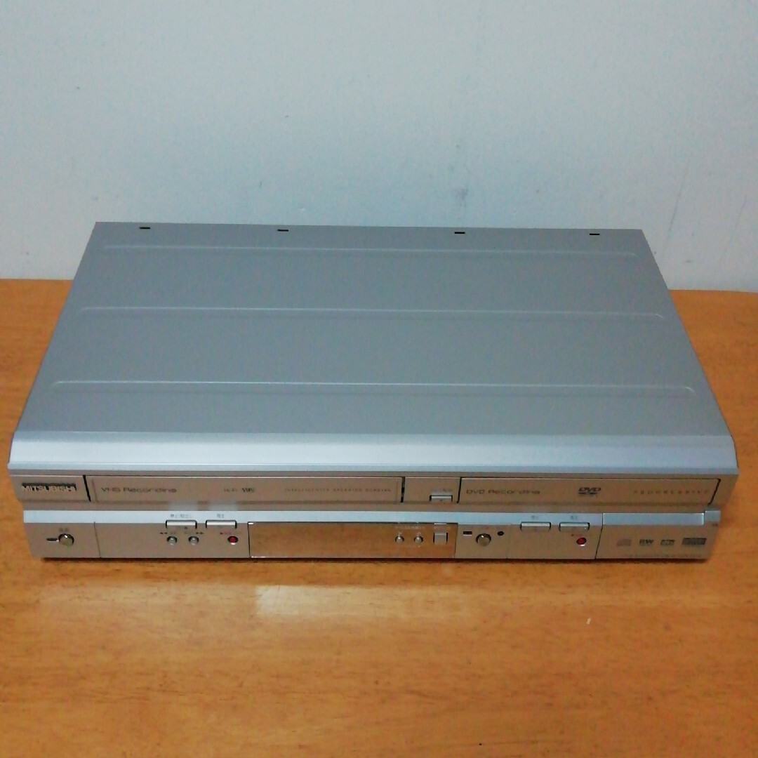 三菱(ミツビシ)のMITSUBISHI VHS/DVDレコーダー【DVR-S310】 スマホ/家電/カメラのテレビ/映像機器(DVDレコーダー)の商品写真