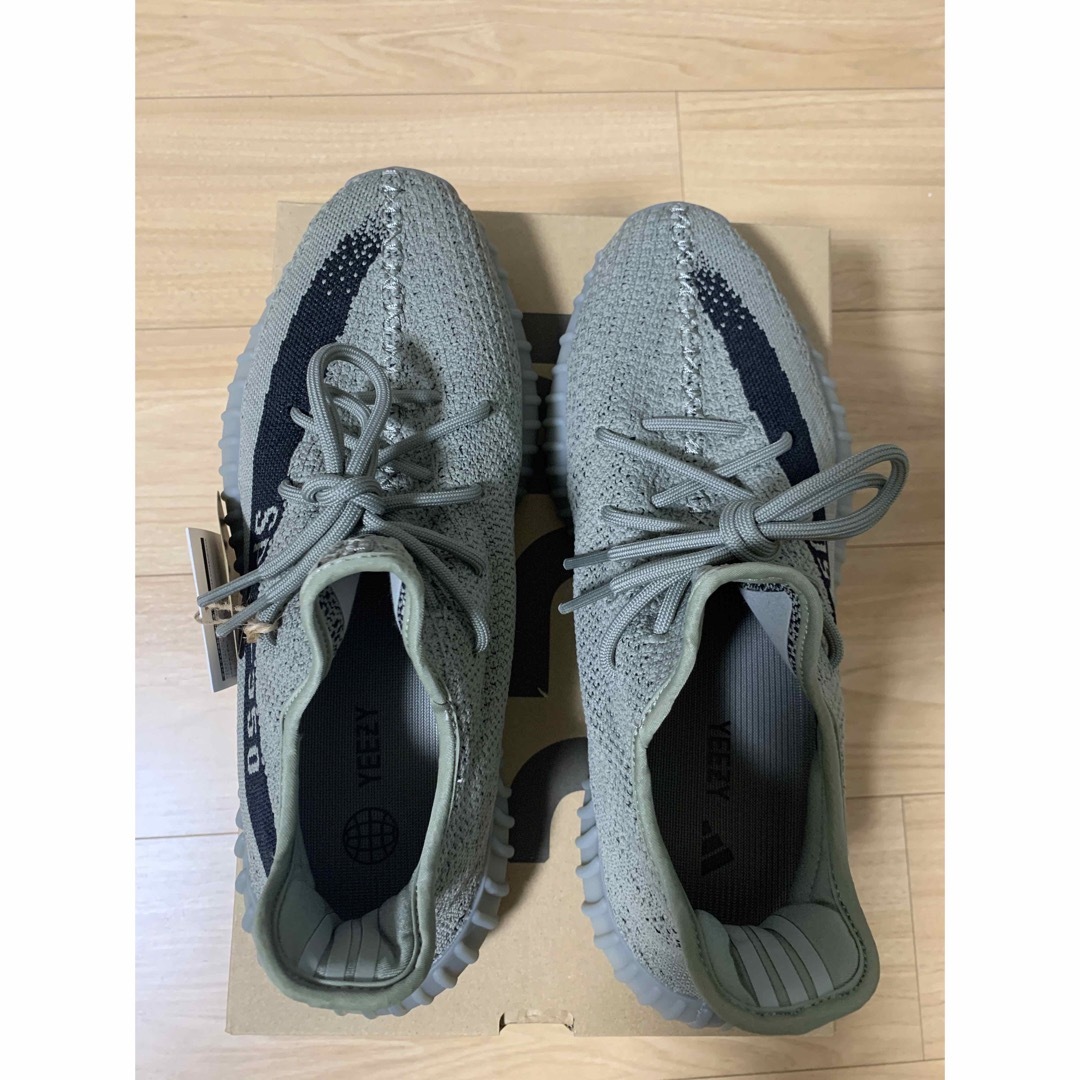 YEEZY（adidas）(イージー)のアディダス　イージーブースト350V2  グラナイト　 メンズの靴/シューズ(スニーカー)の商品写真