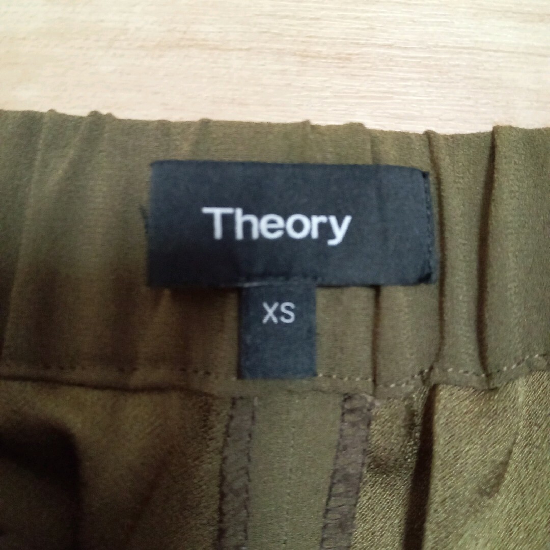 theory(セオリー)のTheory セオリー　ワイドパンツ　フレアパンツ　ウエストゴム　カーキ　XS レディースのパンツ(カジュアルパンツ)の商品写真