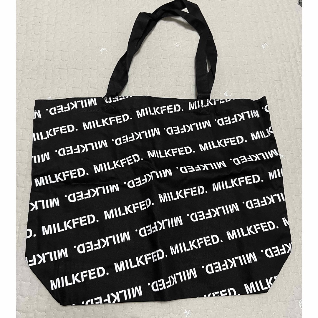 MILKFED.(ミルクフェド)の新品　MILKFED ビックトートバッグ エコ 鞄 ブラック ノベルティ 非売品 レディースのバッグ(トートバッグ)の商品写真