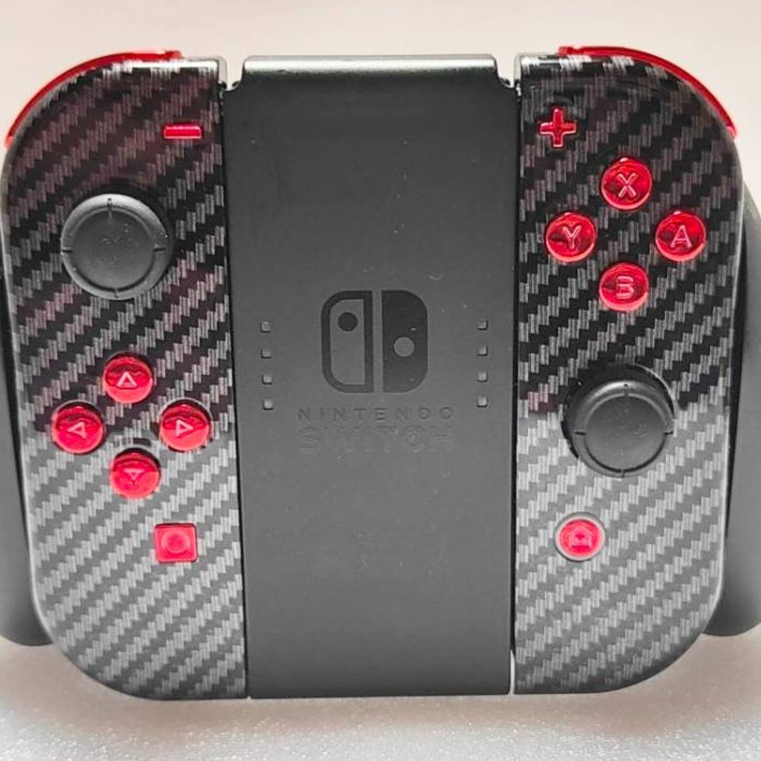 任天堂switch　カスタムジョイコン　カーボン柄本体赤メッキボタン仕様