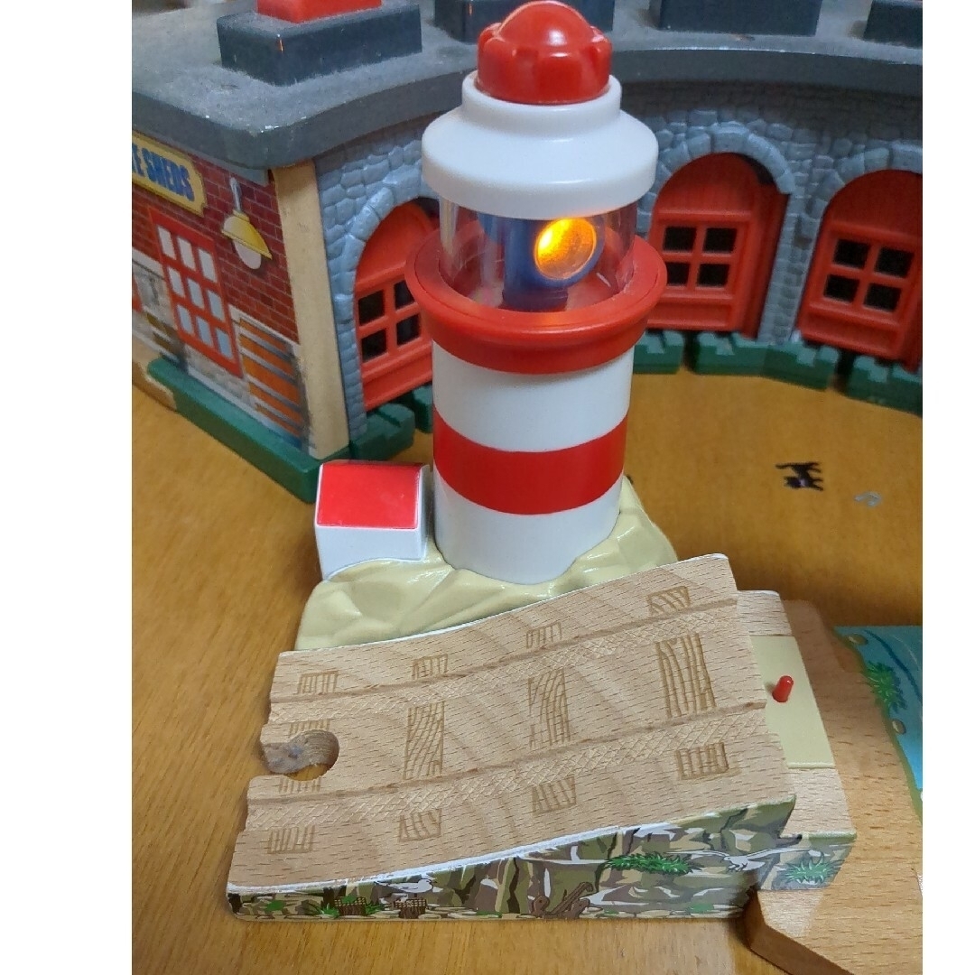 木製　トーマス　ライト＆サウンド　灯台　ソドーマインカンパニー キッズ/ベビー/マタニティのおもちゃ(知育玩具)の商品写真