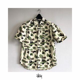 ステューシー(STUSSY)の【Dchan1981様 専用】ステューシー シャツ カモ柄 USED L メンズ(シャツ)