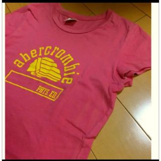 アバクロンビーアンドフィッチ(Abercrombie&Fitch)のアバクロンビー&フィッチピンクコットンＴ(Tシャツ(半袖/袖なし))