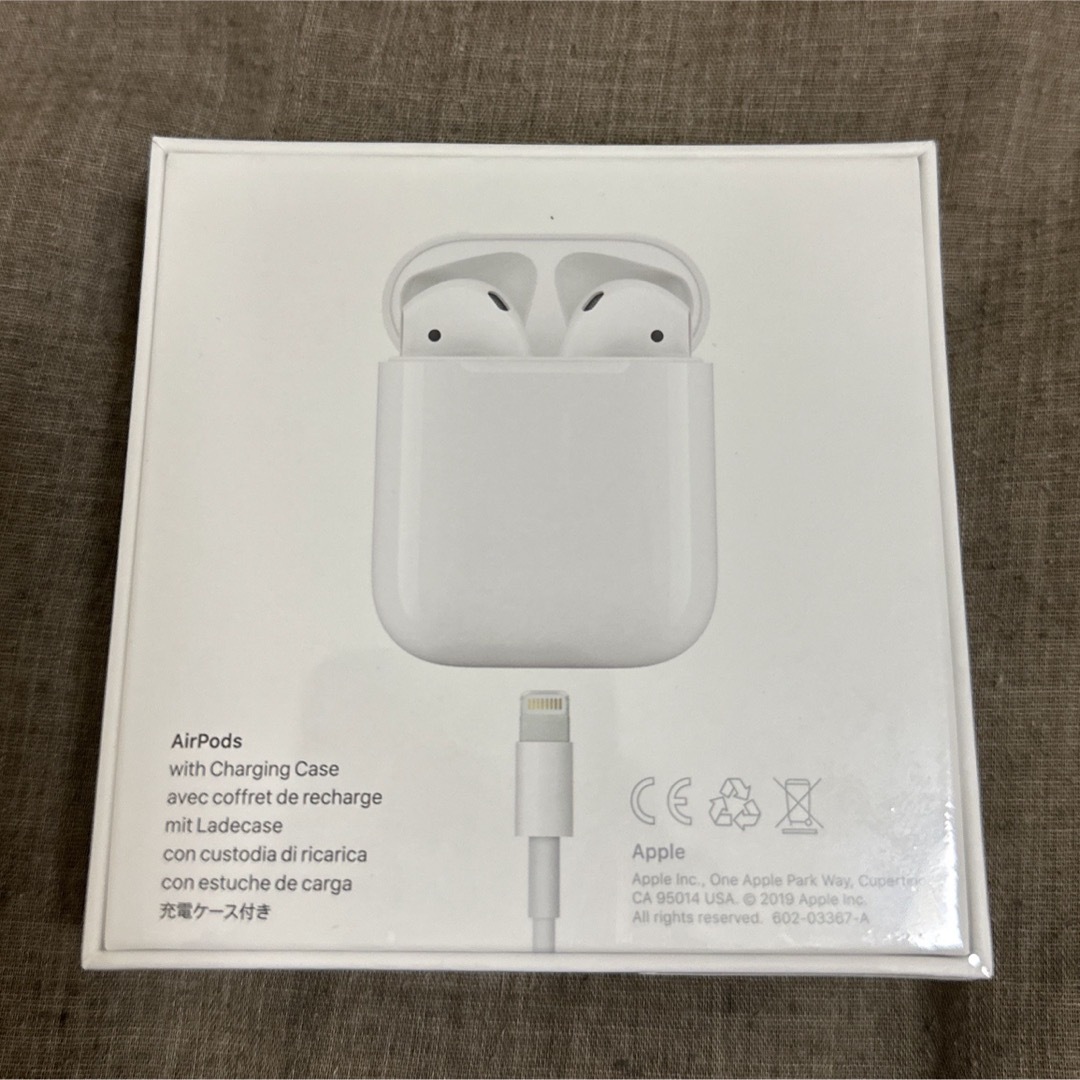Apple(アップル) AirPods 第2世代 with Charging Case MV7N2J／A 奉呈