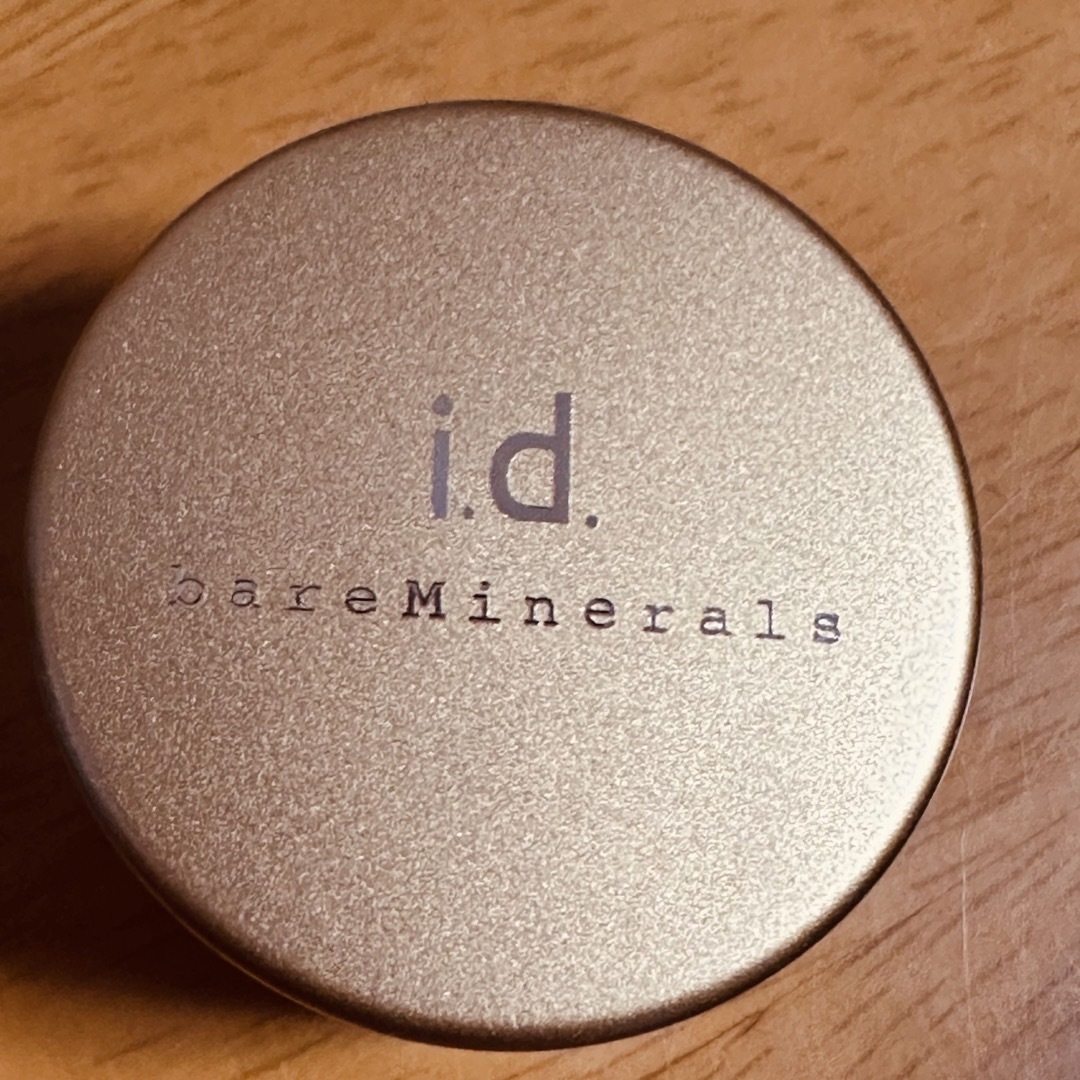 bareMinerals(ベアミネラル)のベアミネラルライナー シャドウ　スモーキーD 0.28g ダイヤモンド配合　新品 コスメ/美容のベースメイク/化粧品(アイシャドウ)の商品写真