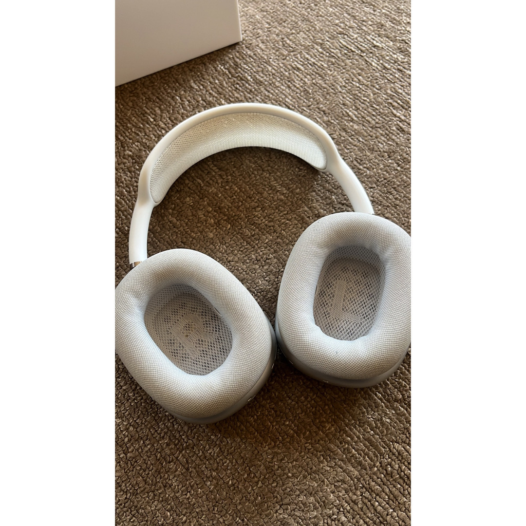 AirPods max シルバー ヘッドフォン/イヤフォン AirPods max シルバー ヘッドフォン/イヤフォン