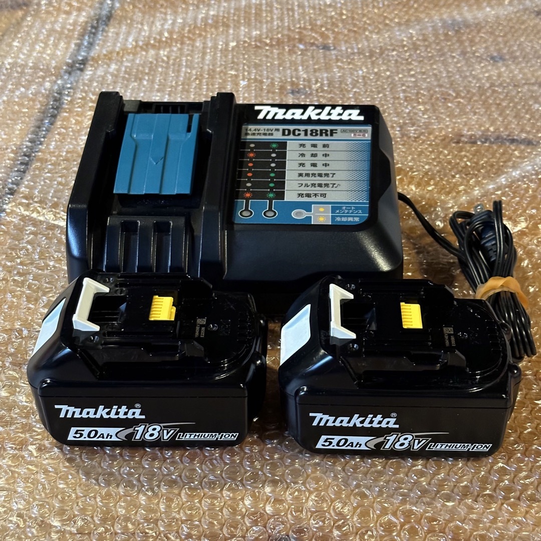 Makita インパクト　純正18vバッテリー