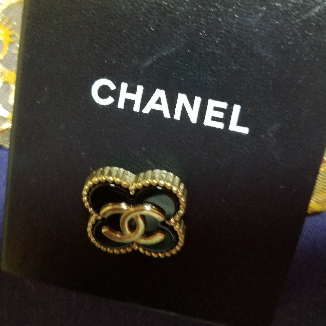 CHANEL(シャネル)のCHANELボタン♡お値引き不可 ハンドメイドの素材/材料(各種パーツ)の商品写真