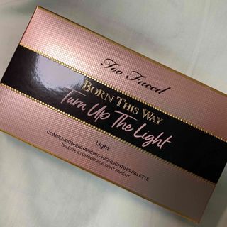 トゥフェイス(Too Faced)のハイライティング　パレット　ライト　トゥーフェイスド(フェイスカラー)